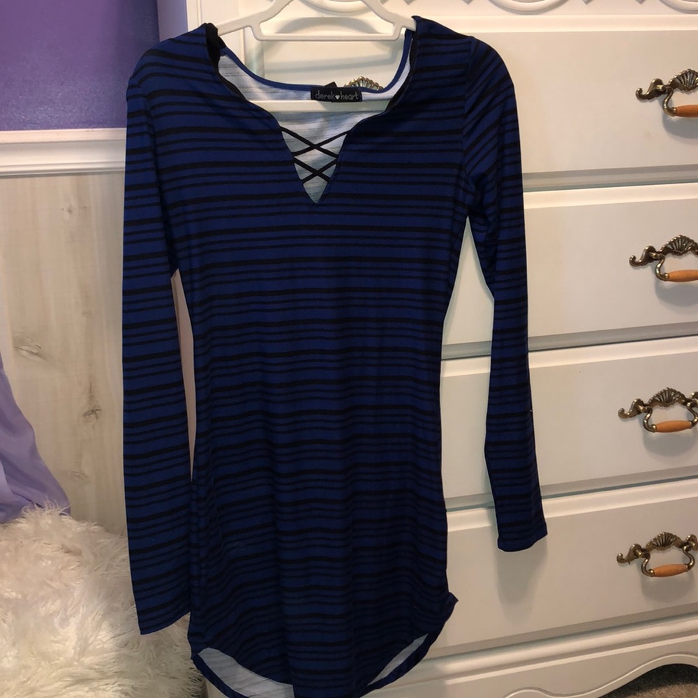 Short, long sleeved, cute, body-con dress
